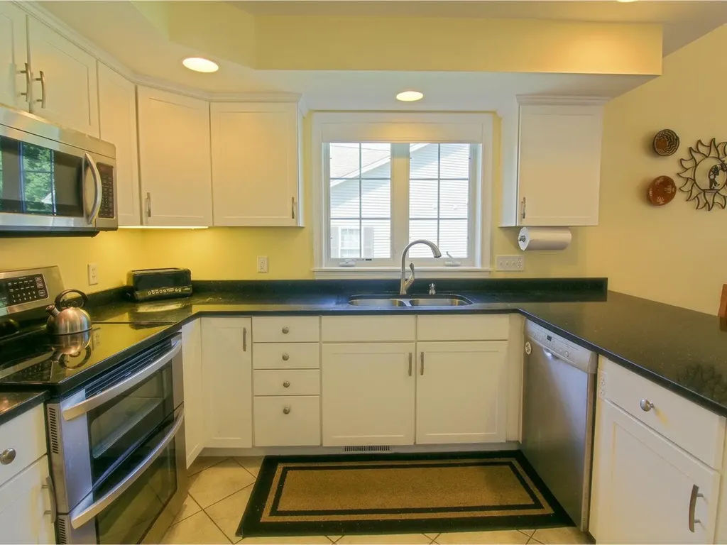 82 Hannahs Place Colchester VT 05446