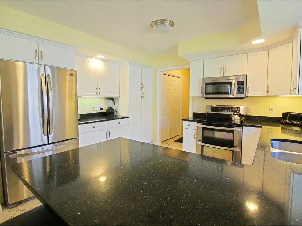 82 Hannahs Place Colchester VT 05446