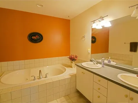 82 Hannahs Place Colchester VT 05446