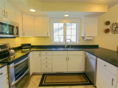 82 Hannahs Place Colchester VT 05446
