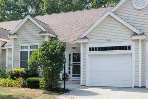 4 Ash Drive Kingston NH 03848