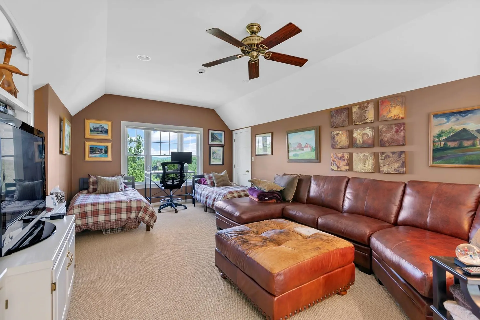 975 South Hill Road Ludlow VT 05149