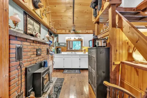 4208 Maplewood Road Corinth VT 05039