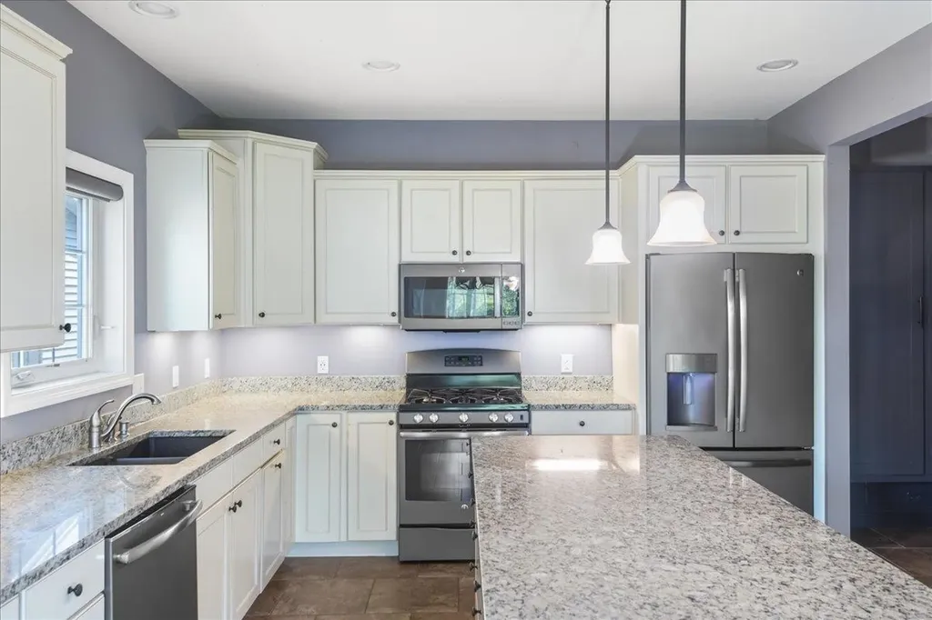 78 Sommerfield Avenue South Burlington VT 05403