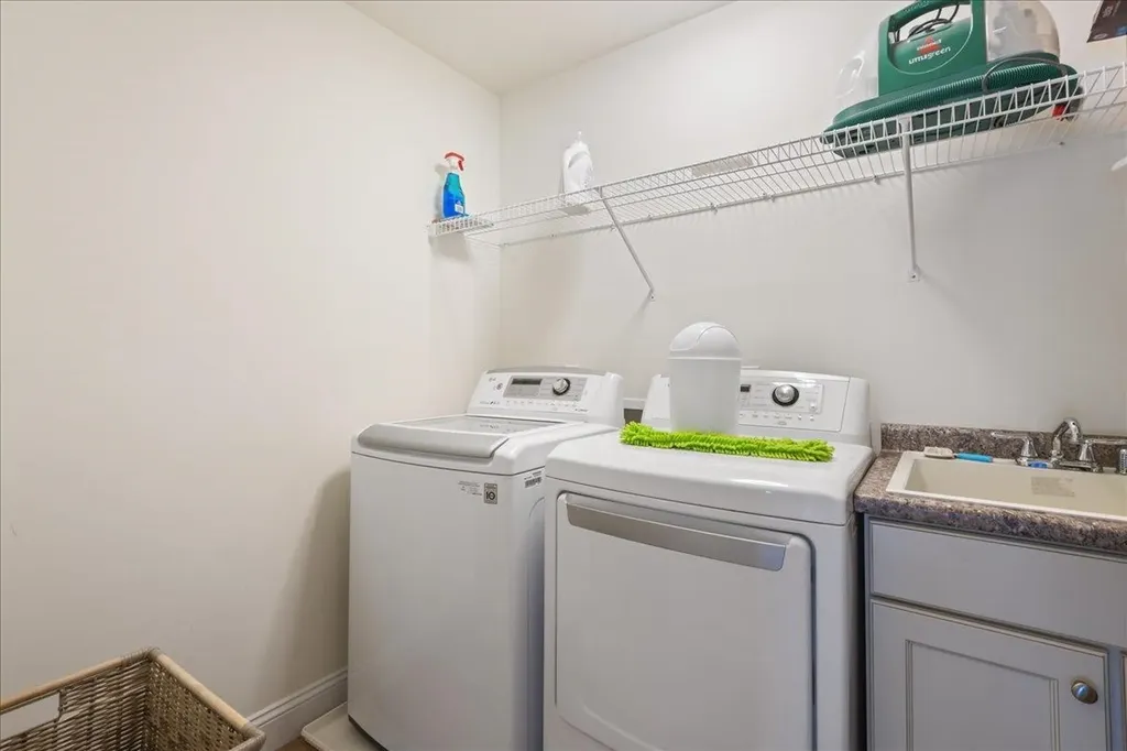 78 Sommerfield Avenue South Burlington VT 05403