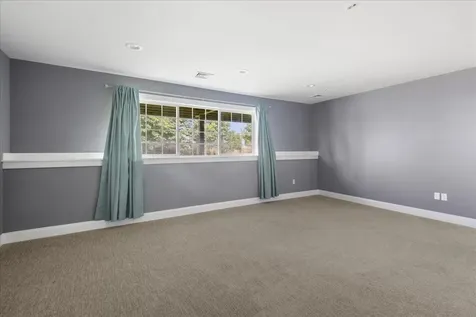 78 Sommerfield Avenue South Burlington VT 05403
