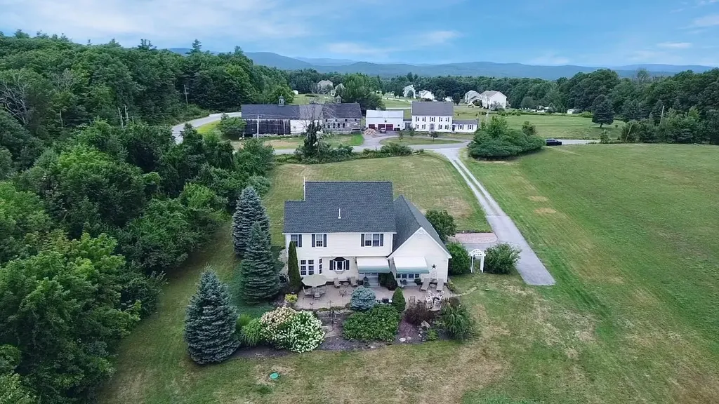 237 Flanders Memorial Road Weare NH 03281