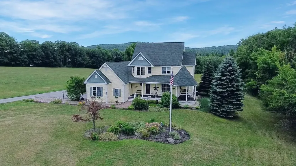 237 Flanders Memorial Road Weare NH 03281