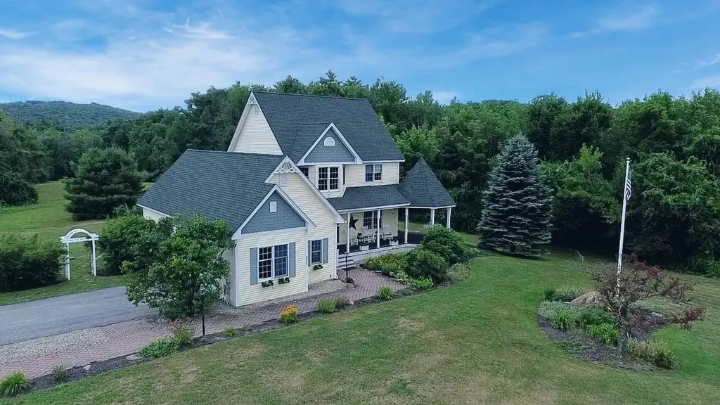 237 Flanders Memorial Road Weare NH 03281