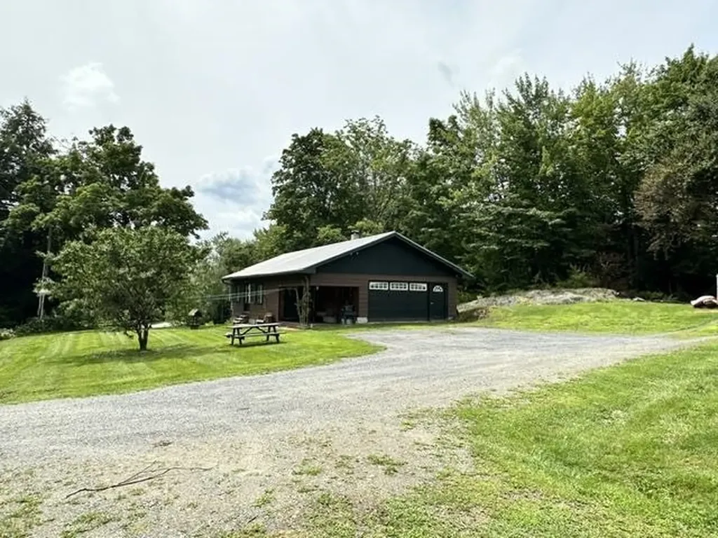 1595 Centerville Road Hyde Park VT 05655