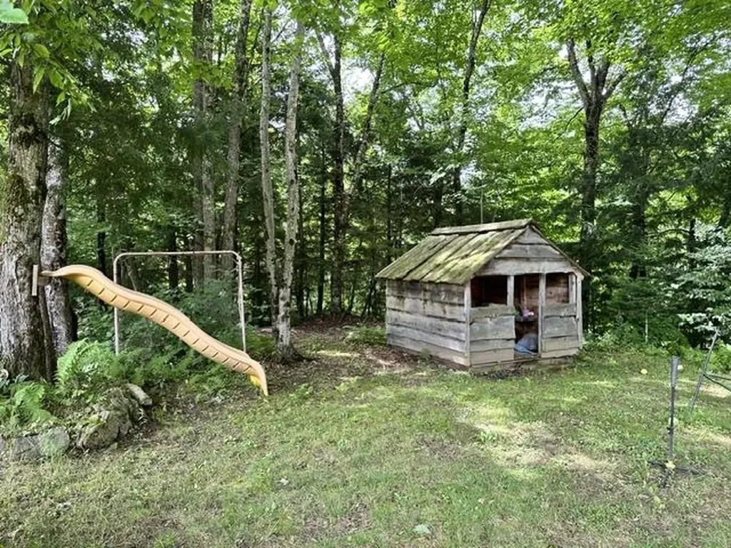 1595 Centerville Road Hyde Park VT 05655