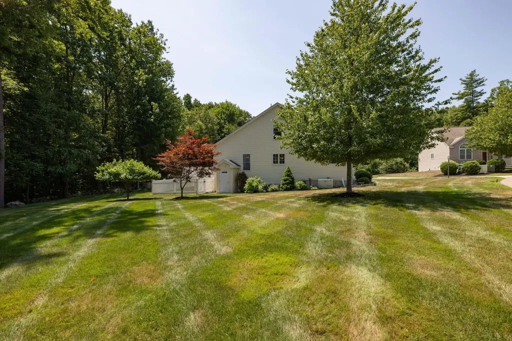 20 Cornerstone Road East Kingston NH 03827