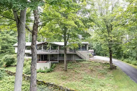 524 Fairbanks Turn Hartford VT 05059