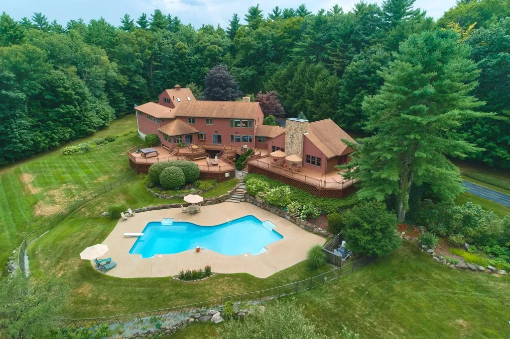 63 West Parish Road Concord NH 03301