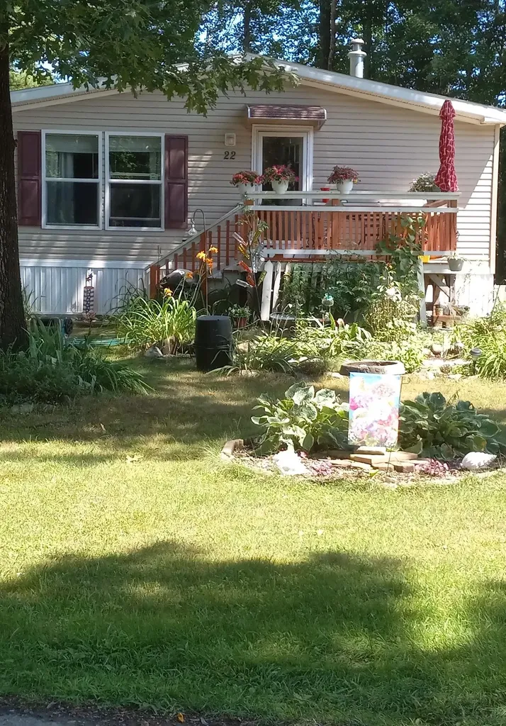 22 Zealand Park Street Seabrook NH 03874