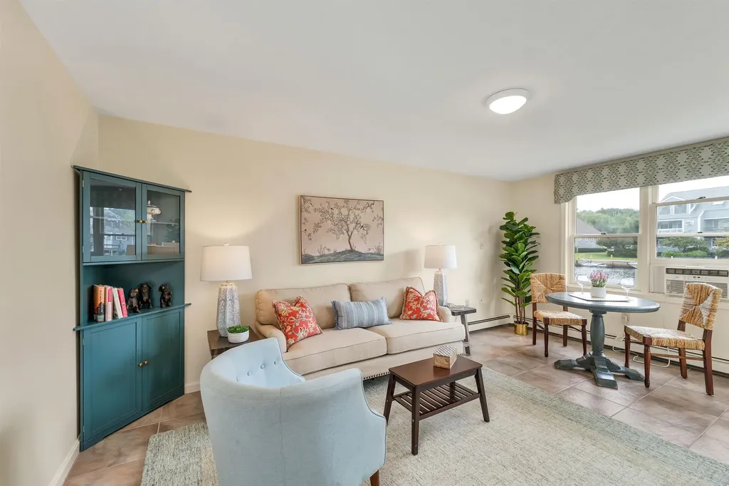 76 Railroad Avenue Wolfeboro NH 03894