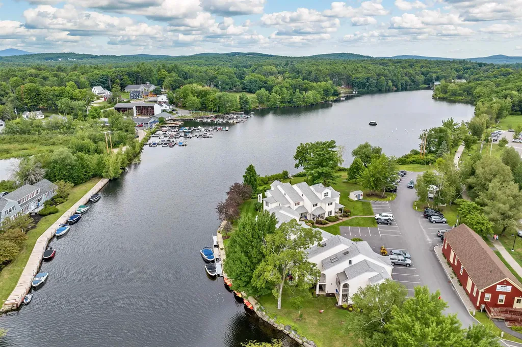 76 Railroad Avenue Wolfeboro NH 03894