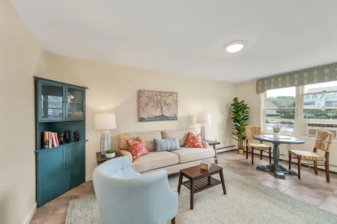 76 Railroad Avenue Wolfeboro NH 03894