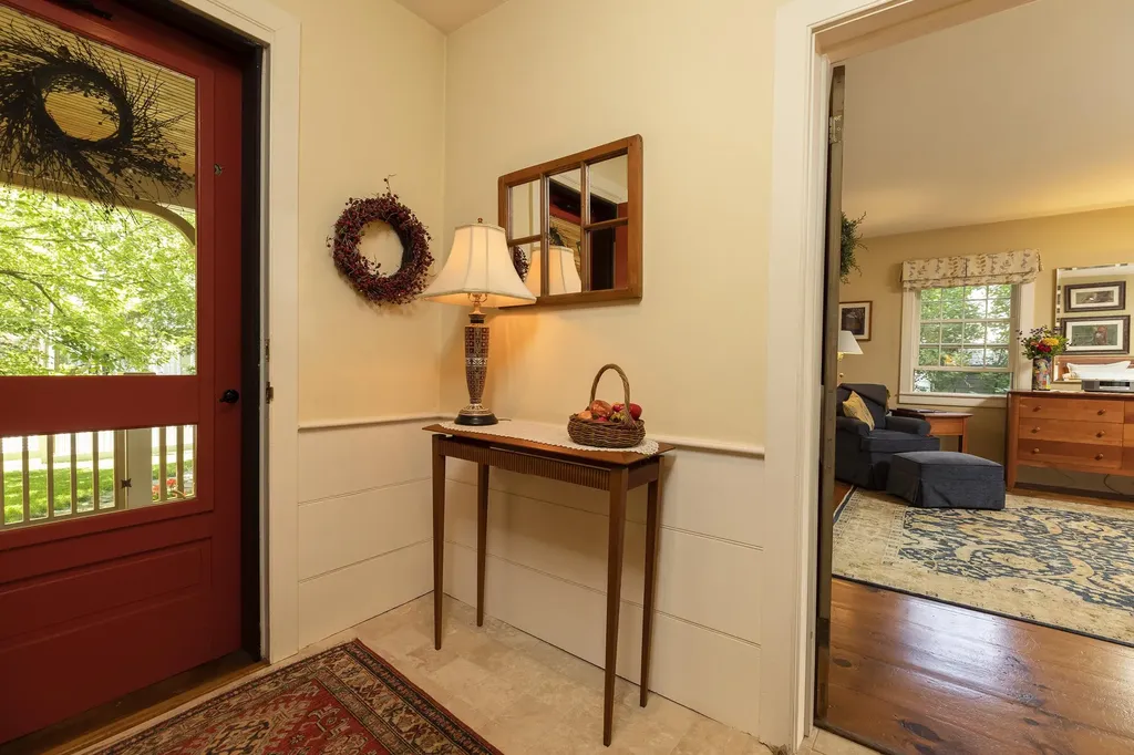 13 Maple Street Hanover NH 03755