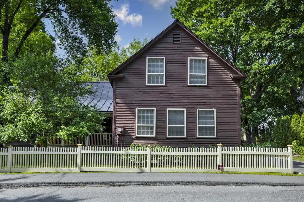 13 Maple Street Hanover NH 03755