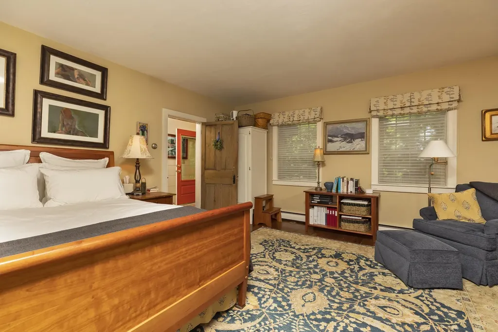 13 Maple Street Hanover NH 03755