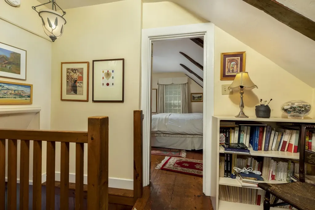 13 Maple Street Hanover NH 03755
