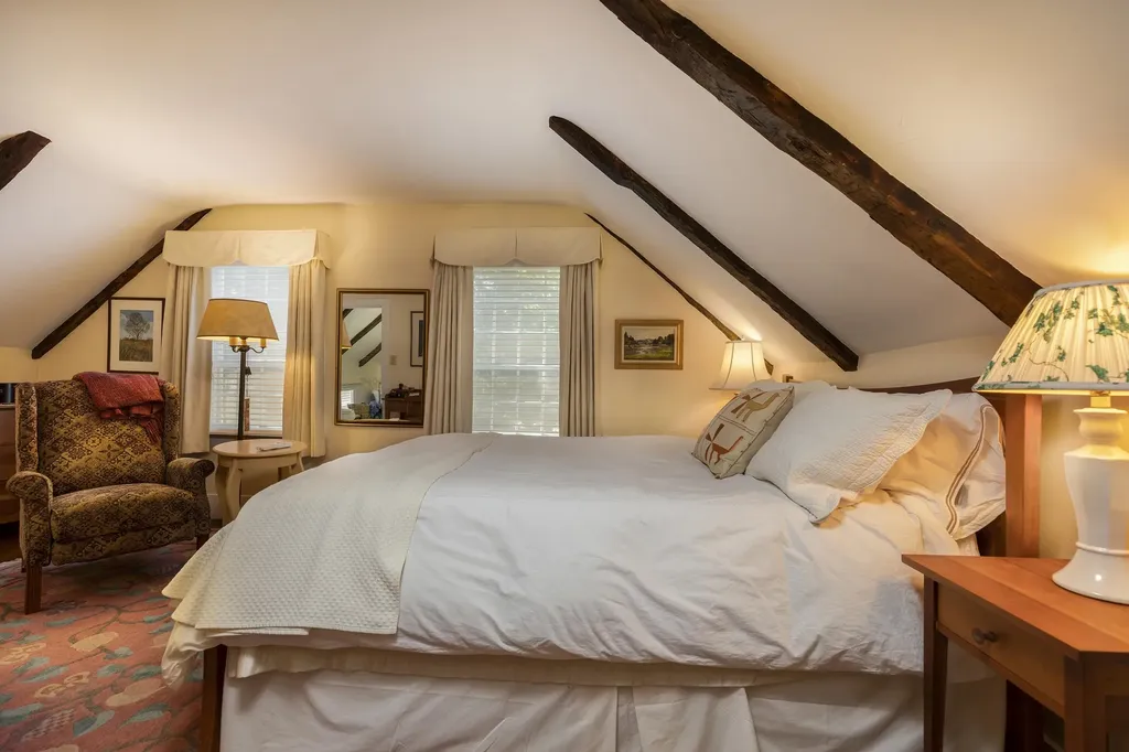 13 Maple Street Hanover NH 03755
