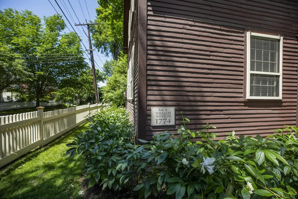 13 Maple Street Hanover NH 03755