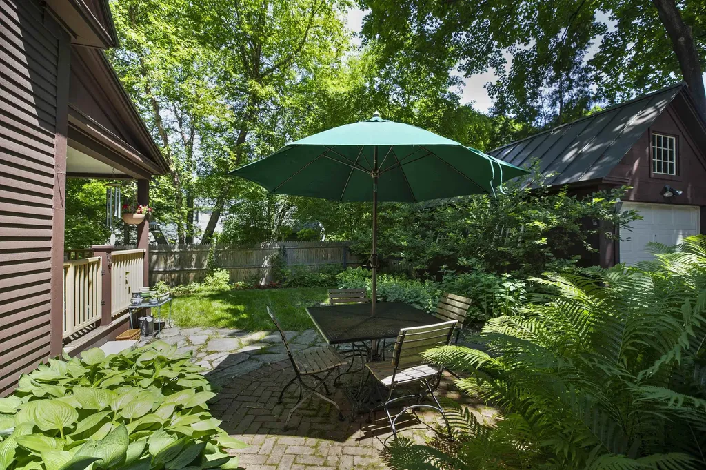 13 Maple Street Hanover NH 03755
