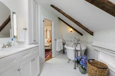 13 Maple Street Hanover NH 03755