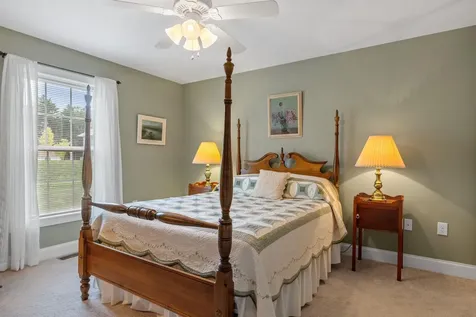 8 Siesta Lane Laconia NH 03246
