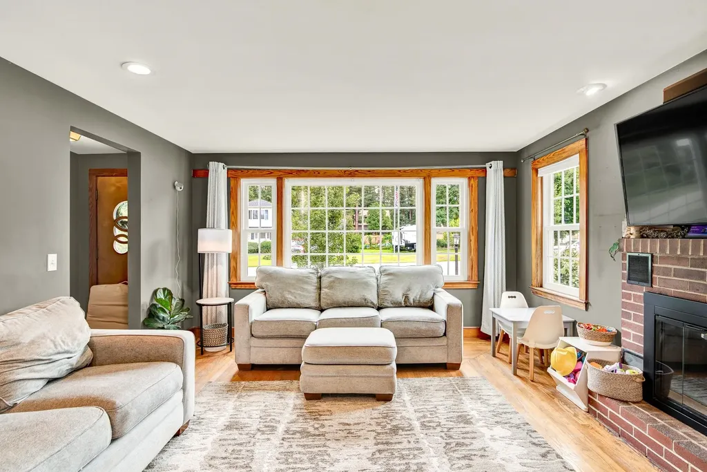 2 Riverside Drive Dover NH 03820