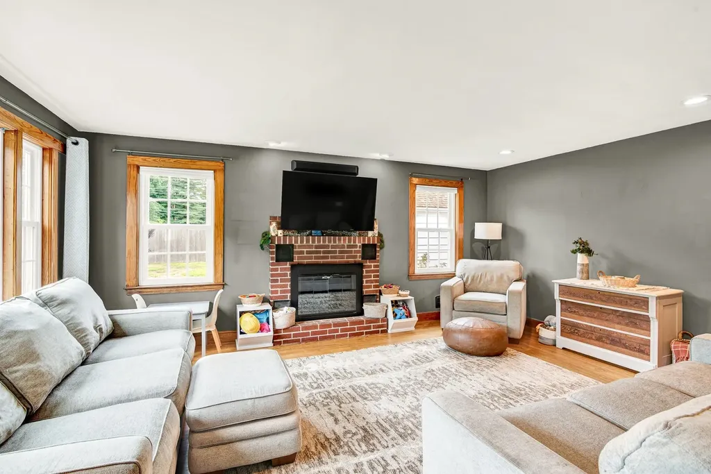 2 Riverside Drive Dover NH 03820