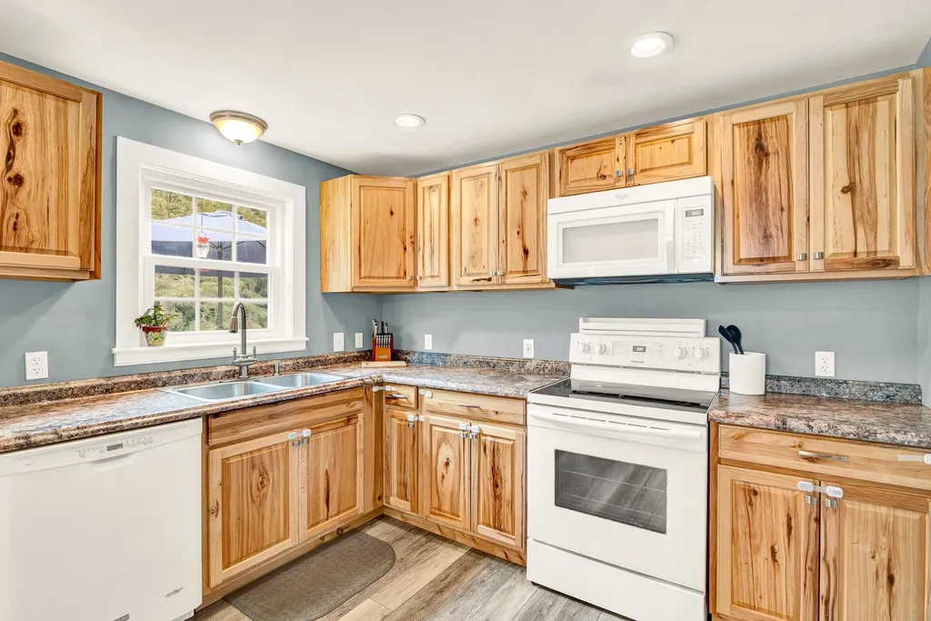 2 Riverside Drive Dover NH 03820