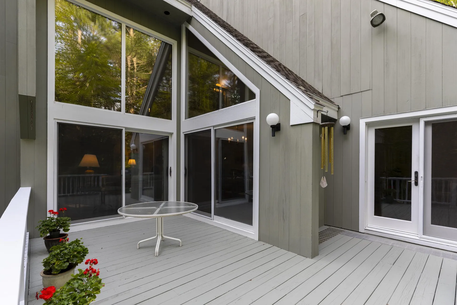 84 Fairway Lane New London NH 03257