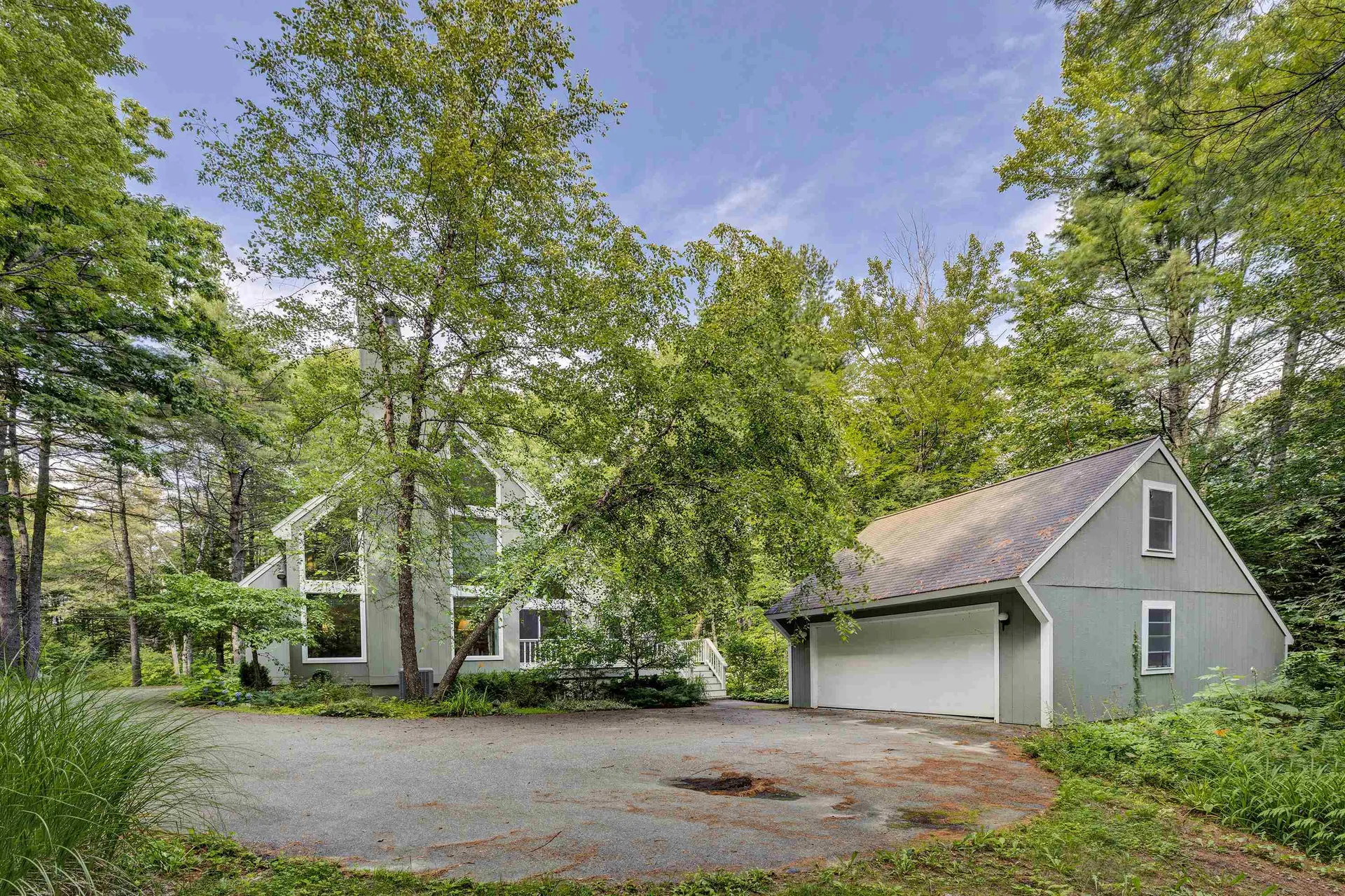 84 Fairway Lane New London NH 03257