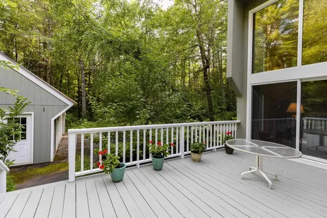 84 Fairway Lane New London NH 03257
