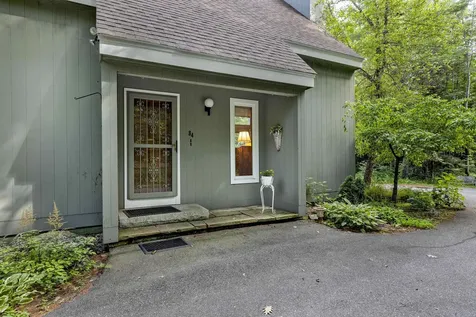 84 Fairway Lane New London NH 03257