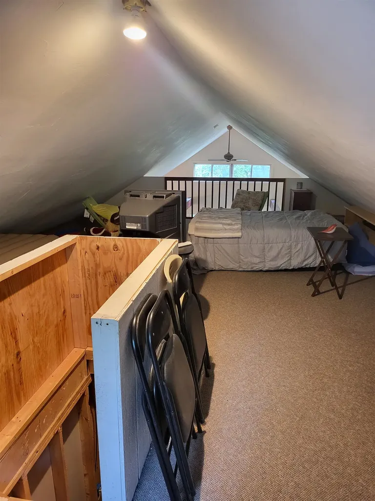 28 Cuttyhunk Road Thornton NH 03285