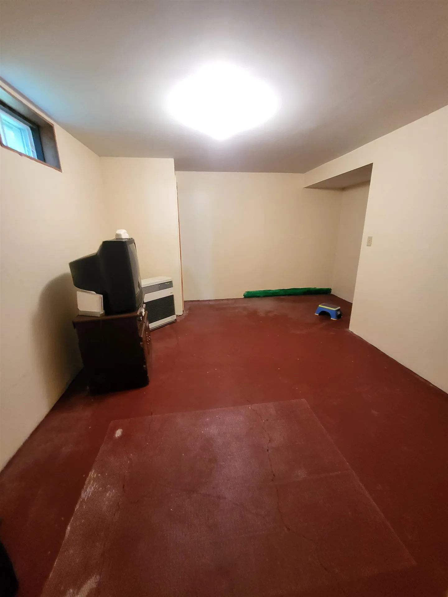 28 Cuttyhunk Road Thornton NH 03285