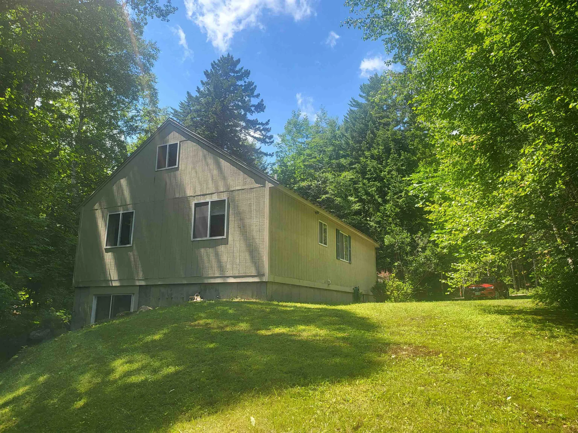 28 Cuttyhunk Road Thornton NH 03285