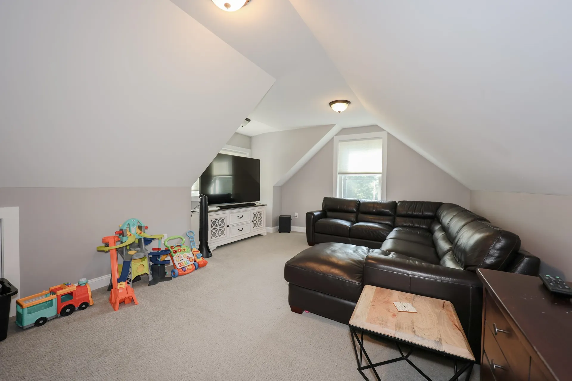 327 N Amherst Road Bedford NH 03110