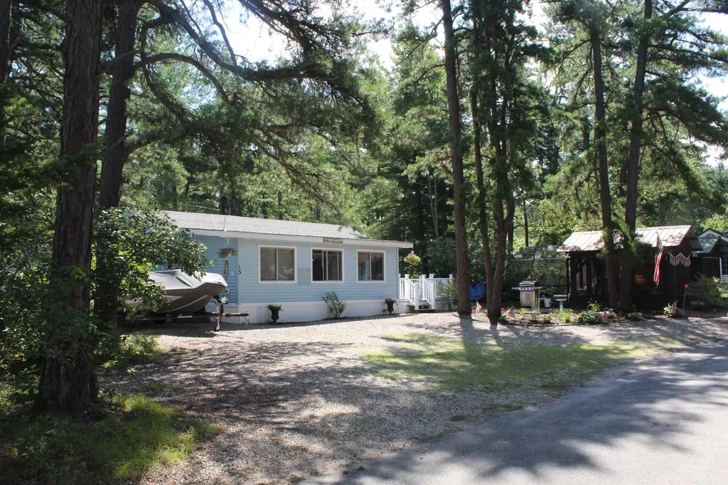 15 Piper Trail Freedom NH 03836