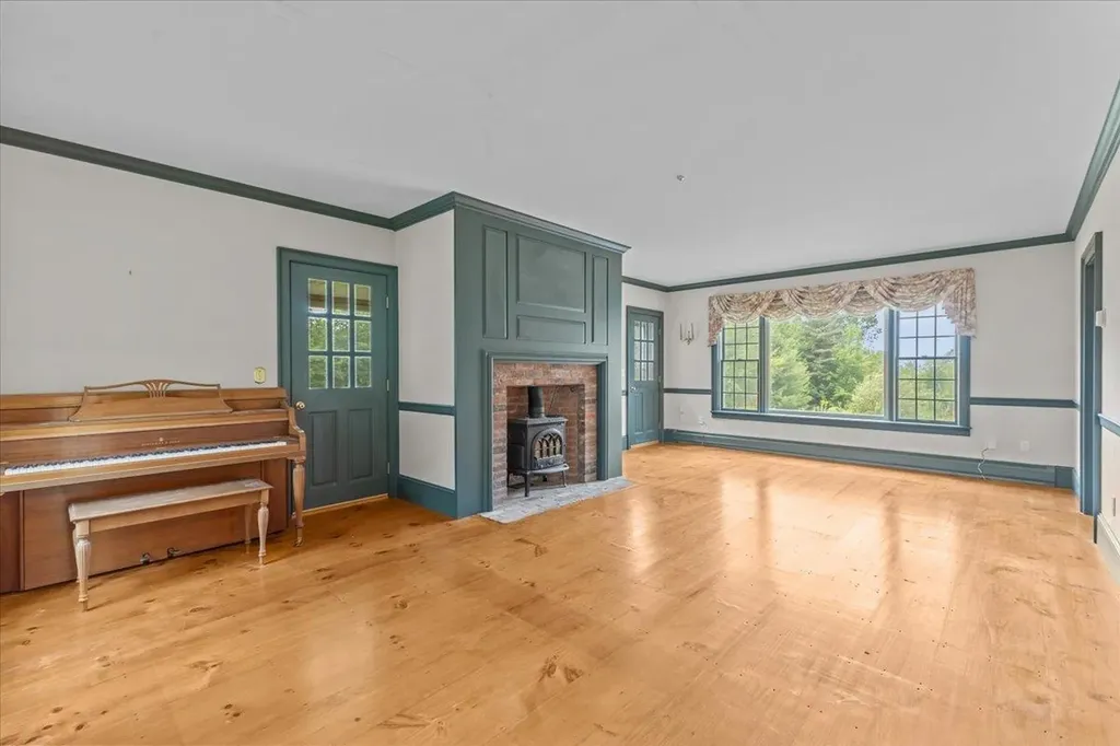 87 Whitney Lane Stowe VT 05672