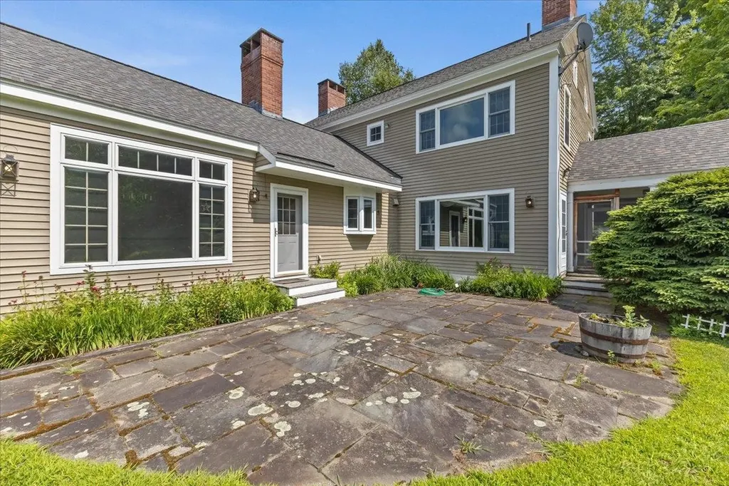 87 Whitney Lane Stowe VT 05672