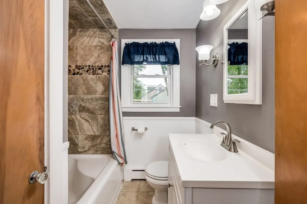 43 Ten Rod Road Rochester NH 03867