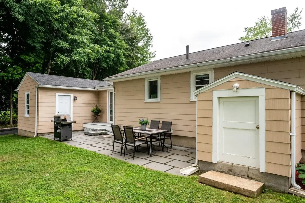 43 Ten Rod Road Rochester NH 03867