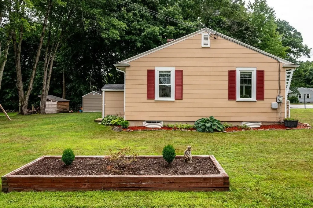 43 Ten Rod Road Rochester NH 03867