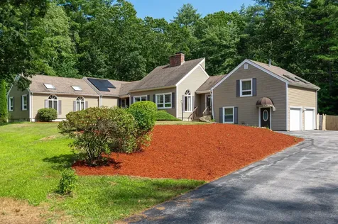 64 Carriage Lane Bedford NH 03110