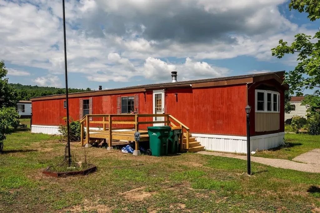 67 Daffodil Hill Lane Rochester NH 03867